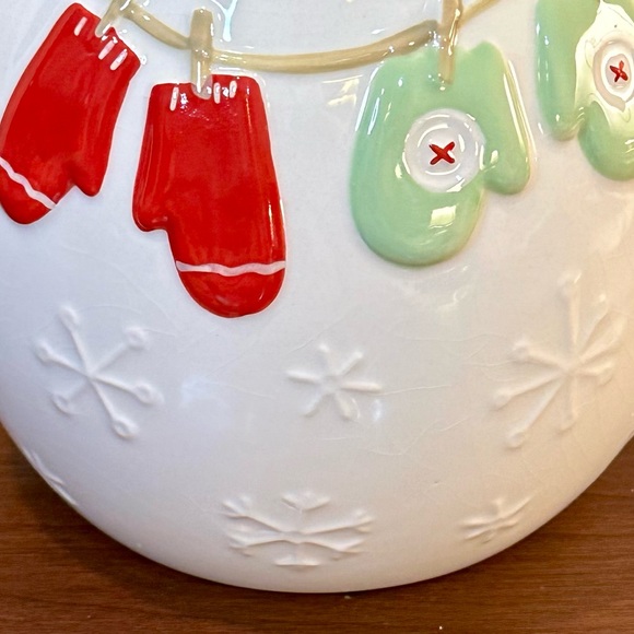 🎄🌟2xHP🌟VTG 1990s Hallmark Christmas Mittens & Snowflakes Ceramic Treat Jar - Picture 3 of 7